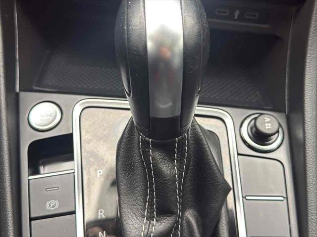 Used 2021 Volkswagen Jetta SEL Premium image 22