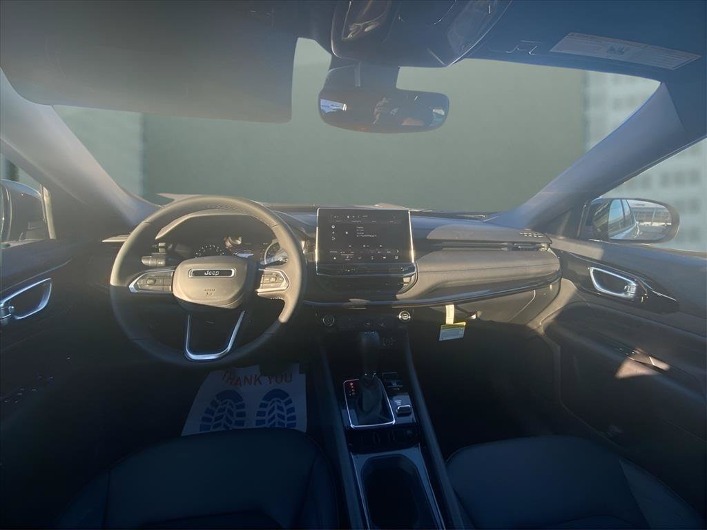 New 2026 Jeep Compass Latitude AWD/4WD image 23
