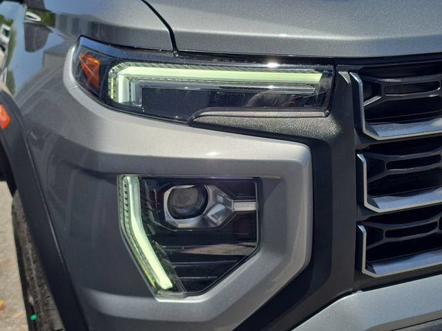 Certified 2025 GMC Canyon AT4 w/ Nightfall Edition AWD/4WD image 10