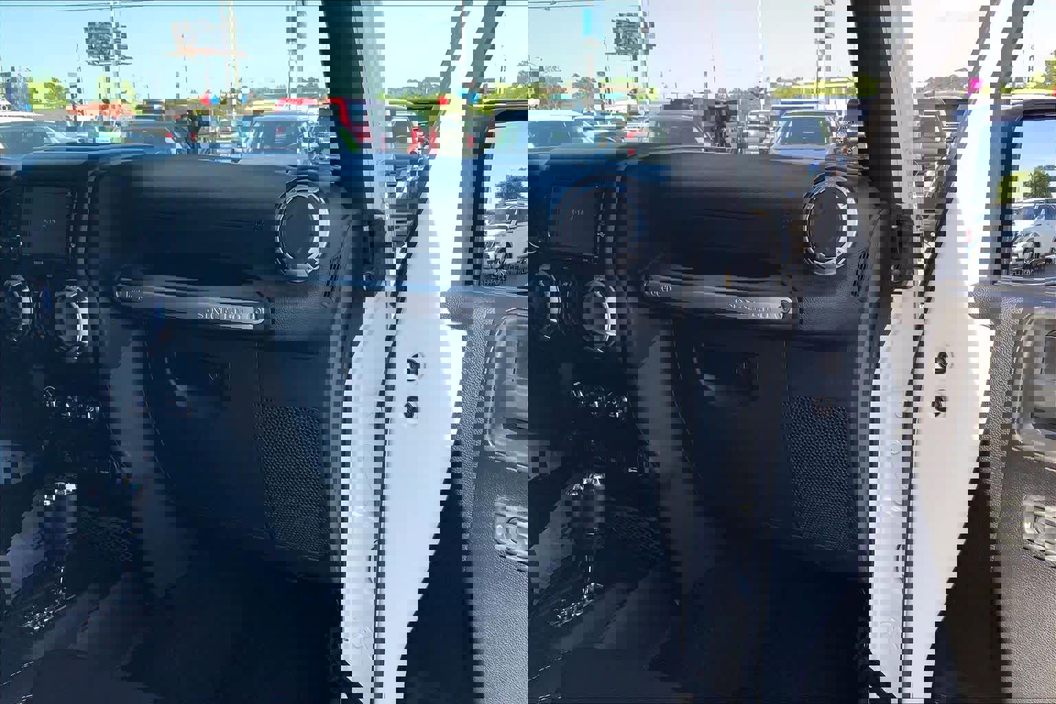 Used 2015 Jeep Wrangler Unlimited Sahara w/ Max Tow Package image 18