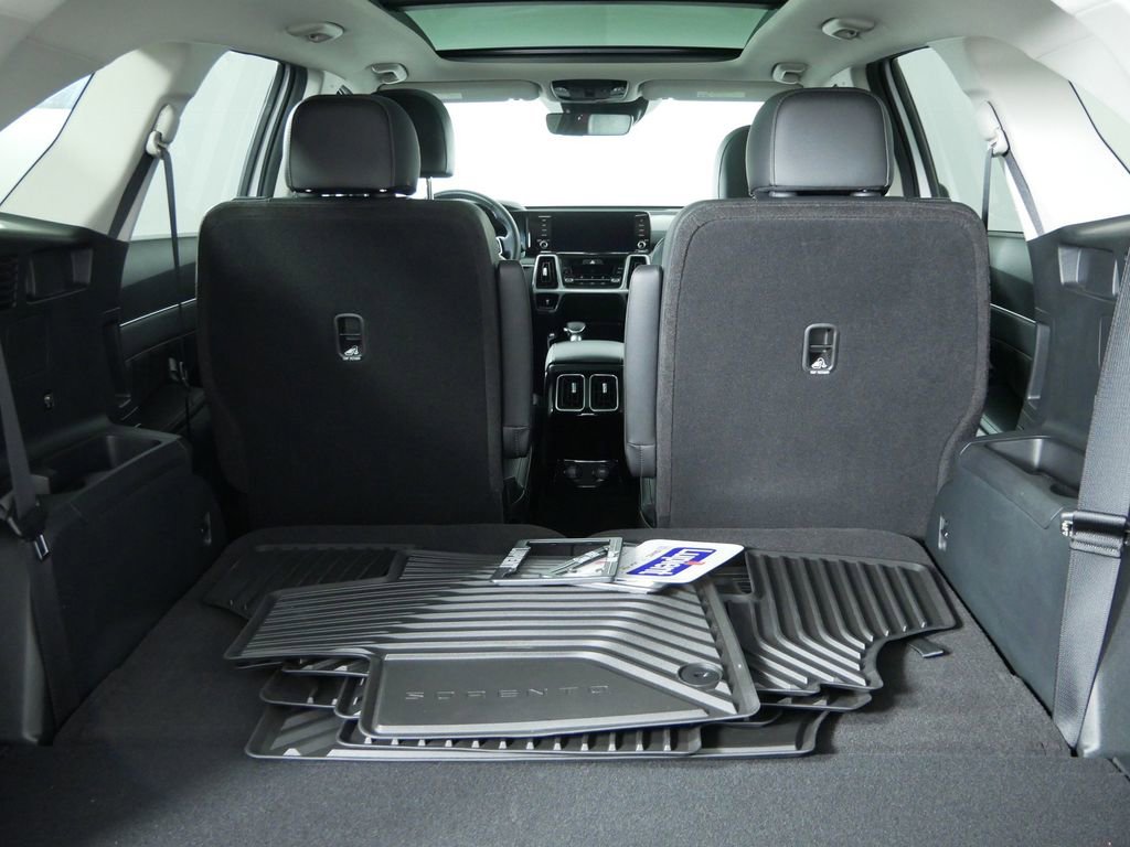 Certified 2023 Kia Sorento SX AWD/4WD image 18