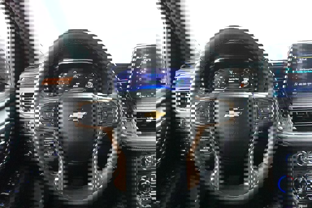 Used 2023 Chevrolet Tahoe High Country w/ Premium Package AWD/4WD image 12