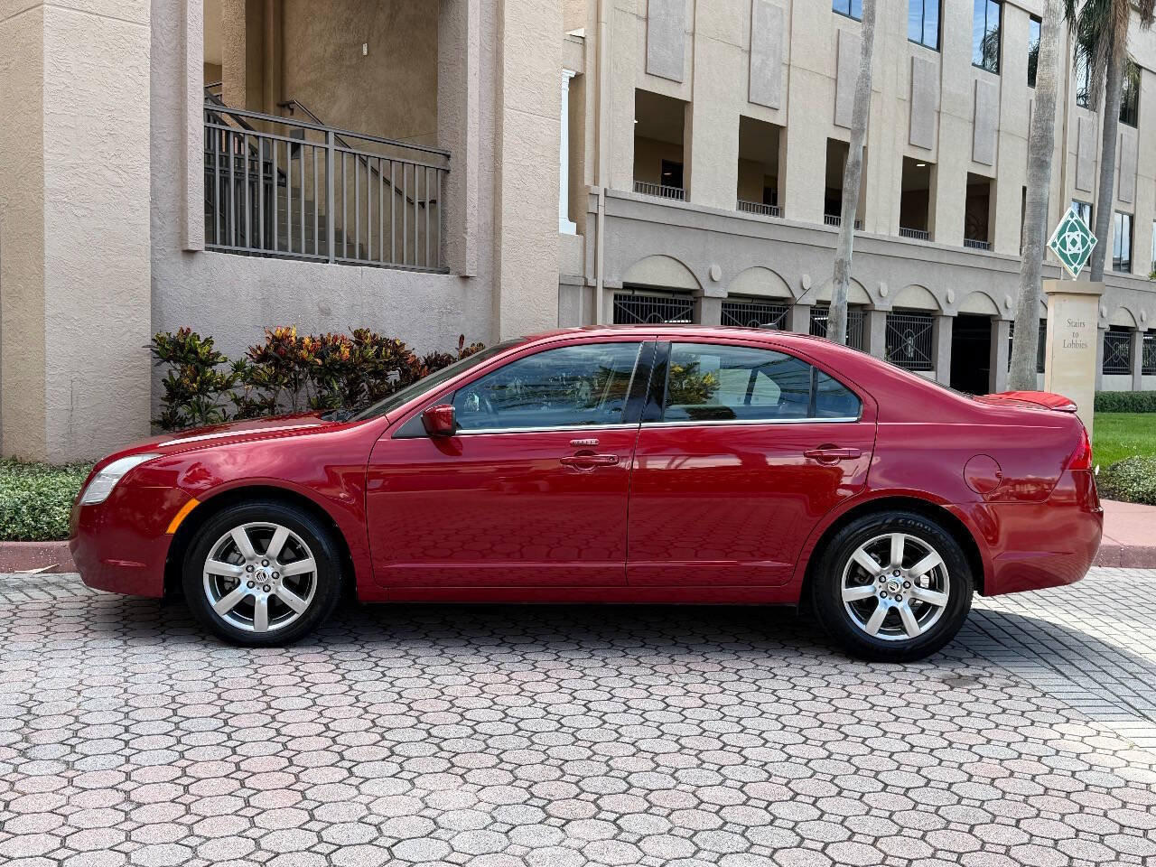 Used 2010 Mercury Milan Premier FWD image 3