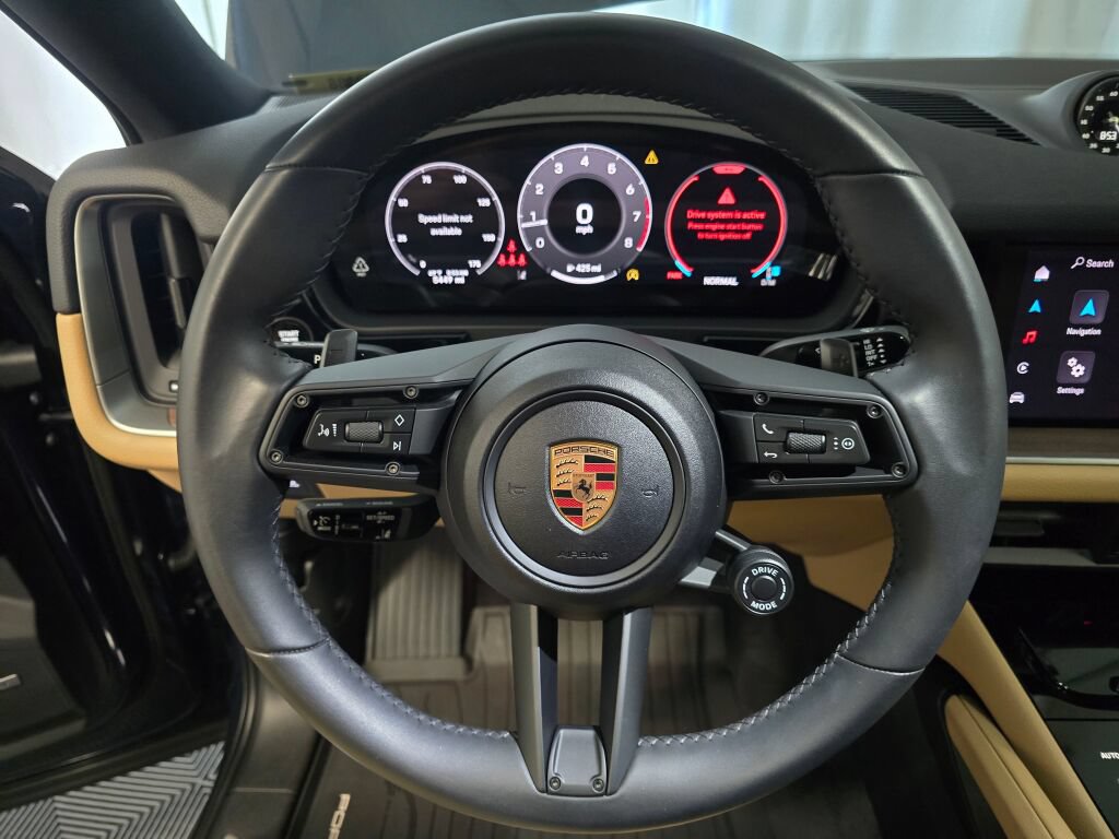 Certified 2025 Porsche Cayenne Coupe AWD/4WD image 15