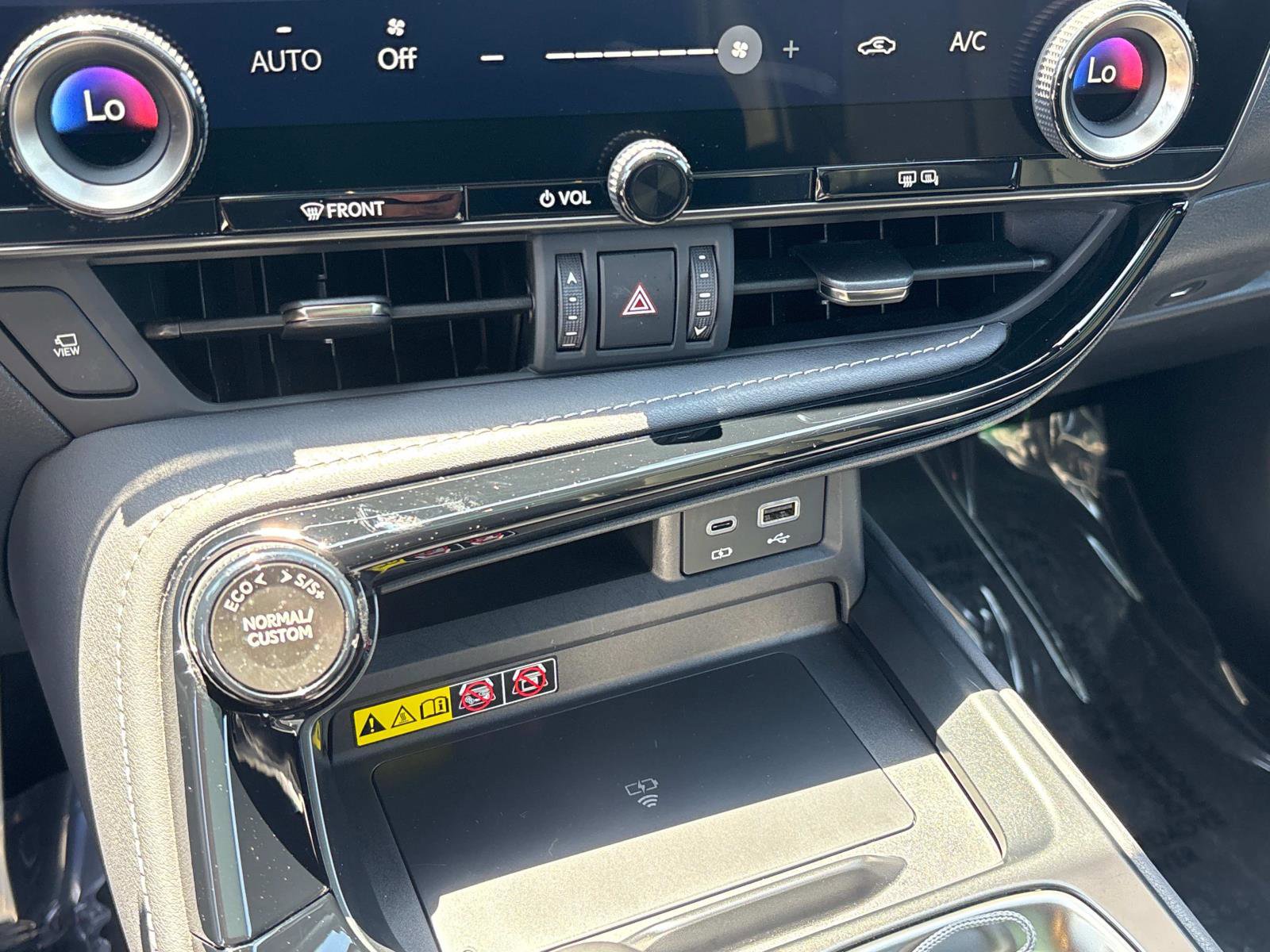 Used 2024 BMW 330i xDrive Sedan w/ Premium Package image 26