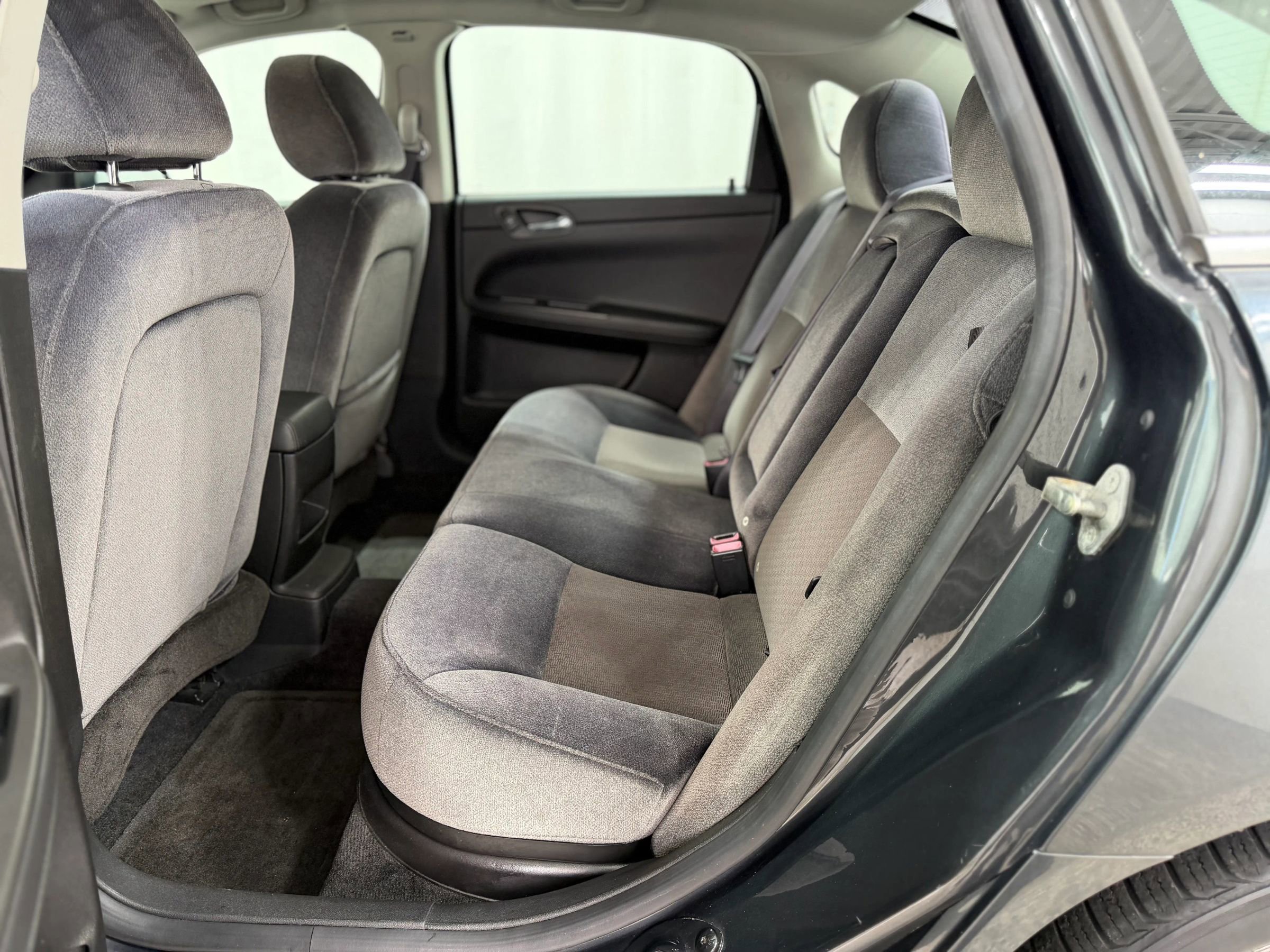 Used 2013 Chevrolet Impala LT w/ LT Sunroof Package FWD image 33