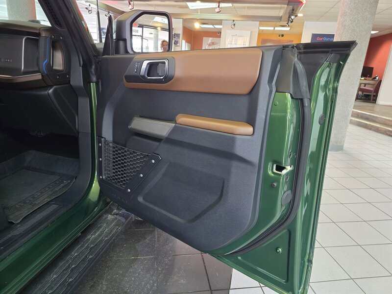 Used 2022 Ford Bronco Outer Banks image 14