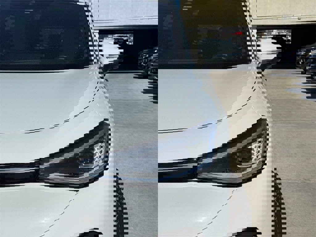 Used 2022 Volkswagen ID.4 Pro S image 3