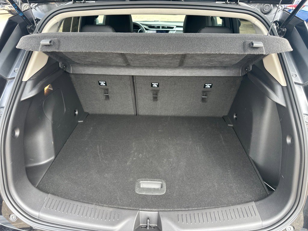 Used 2023 Buick Encore GX Select image 11