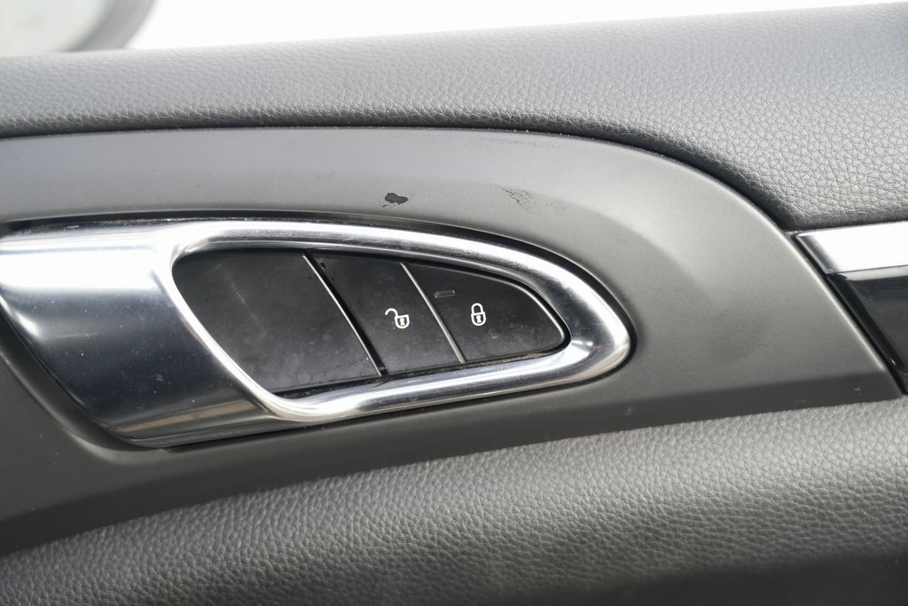 Used 2012 Porsche Cayenne image 34