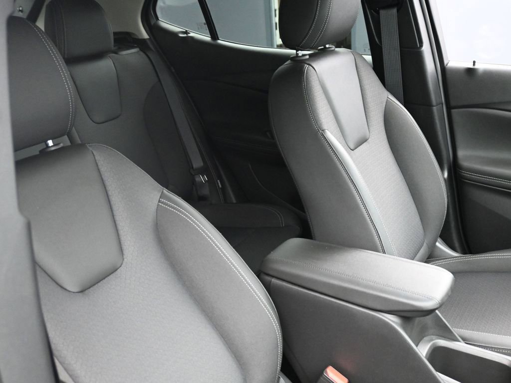 Used 2026 Buick Encore GX Preferred AWD/4WD image 12