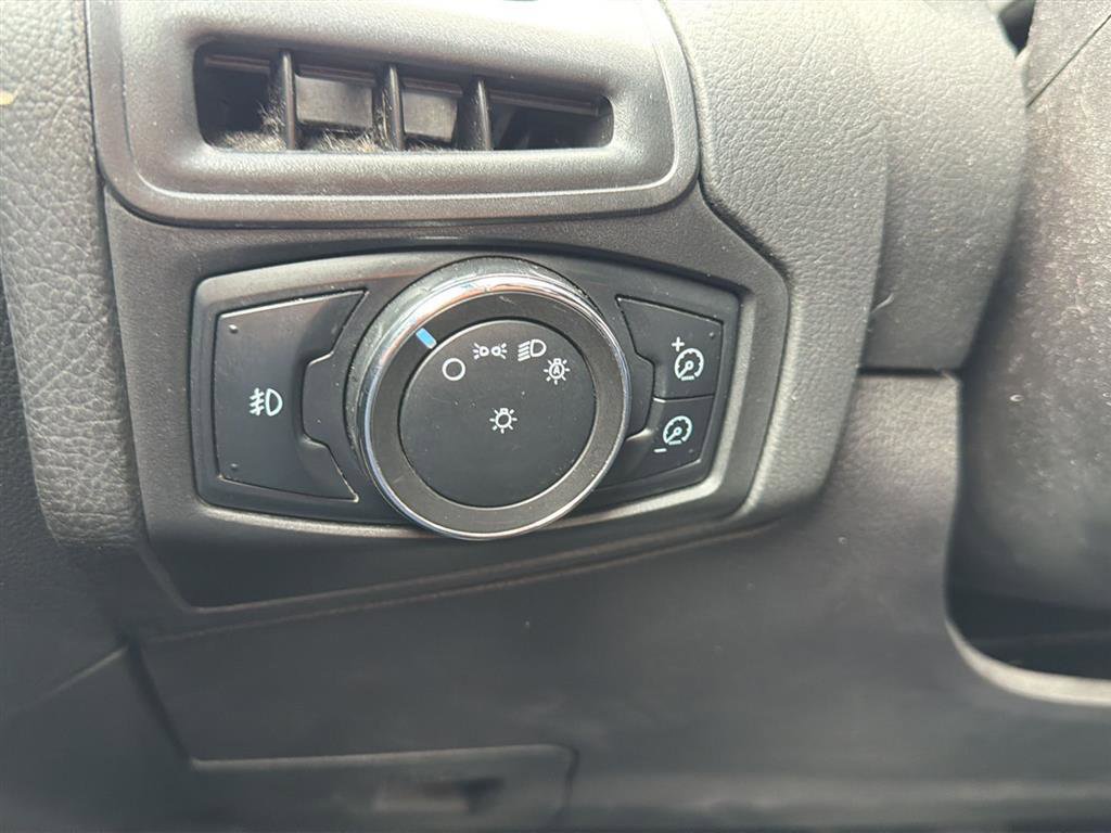 Used 2012 Ford Focus SE image 27