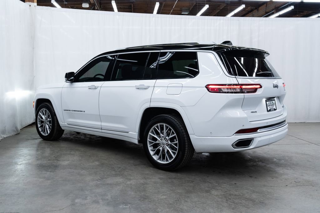 Used 2023 Jeep Grand Cherokee L Summit w/ Advanced Protech Group IV image 4