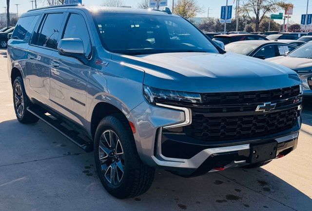 Used 2023 Chevrolet Suburban Z71 w/ Luxury Package image 1
