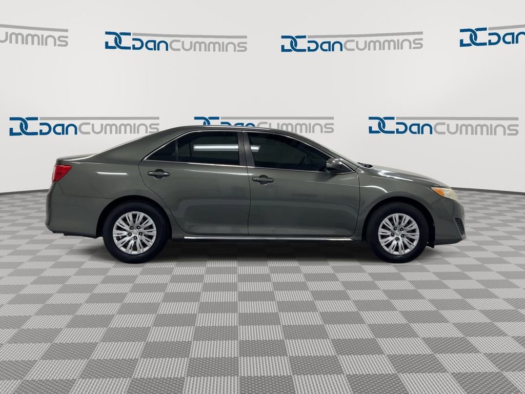Used 2012 Toyota Camry LE FWD image 9