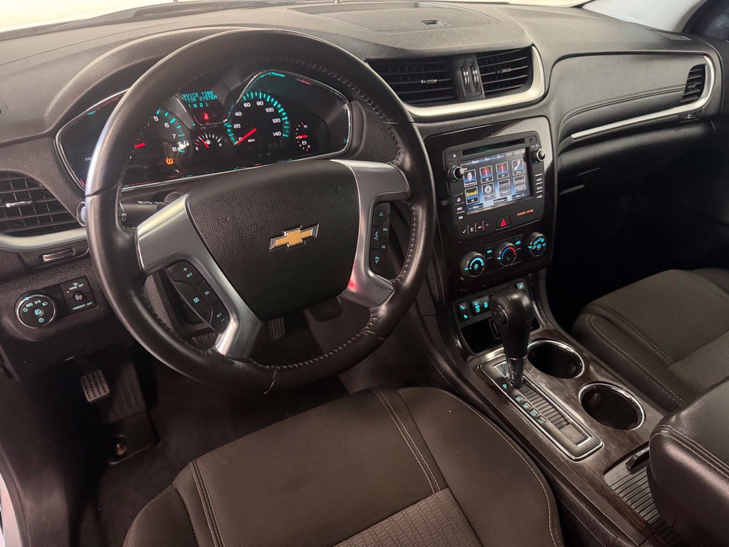 Used 2017 Chevrolet Traverse LT w/ Style and Technology Package AWD/4WD image 11