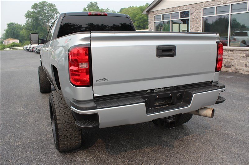 Used 2018 Chevrolet Silverado 2500 LT w/ LT Fleet Convenience Package AWD/4WD image 6