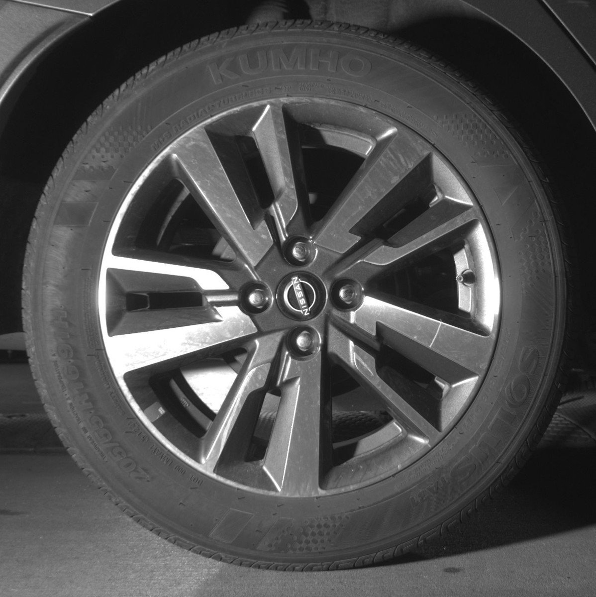 Used 2025 Nissan Versa SV image 15