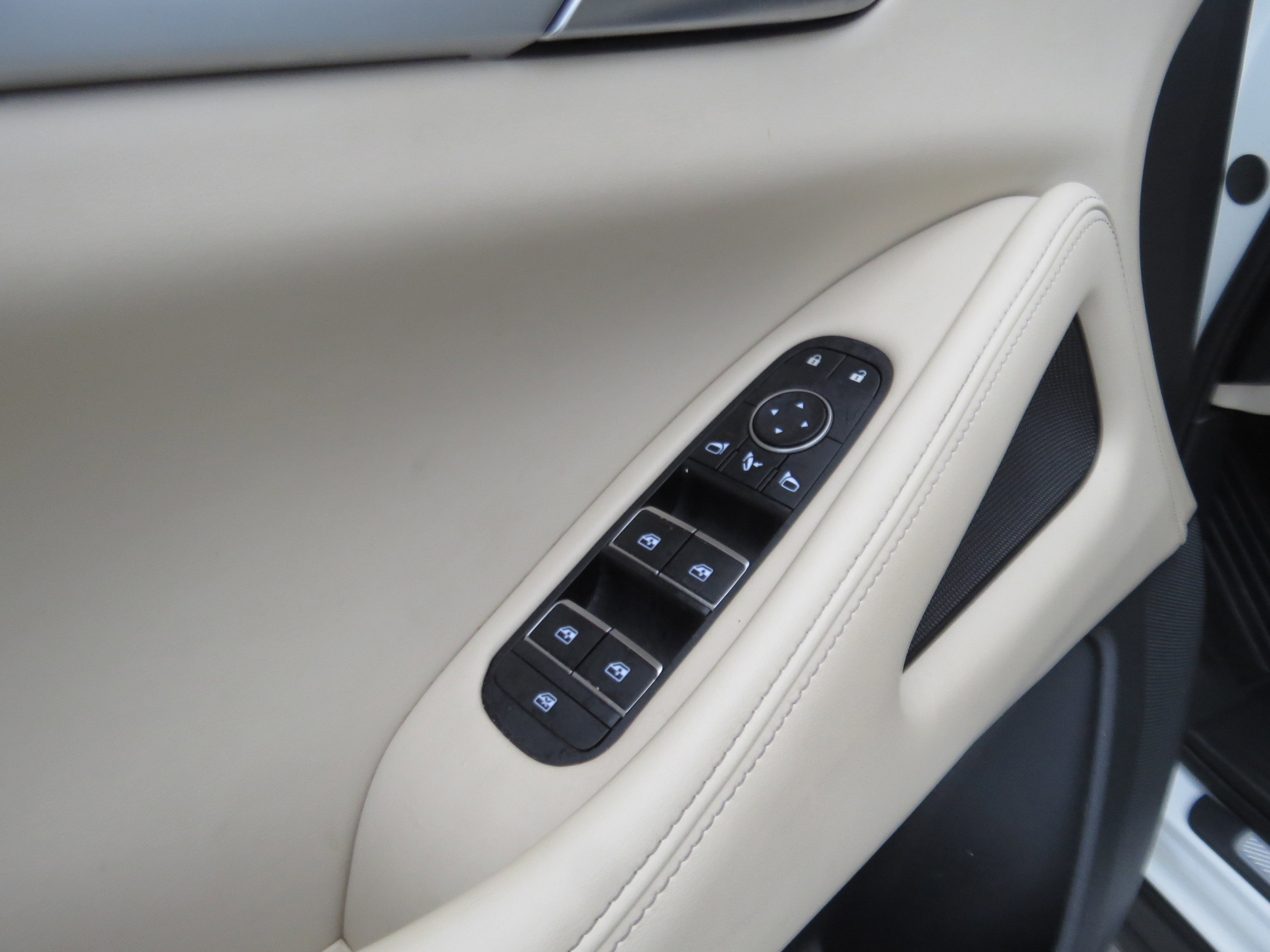 Used 2023 INFINITI QX60 Luxe w/ Cargo Package image 18
