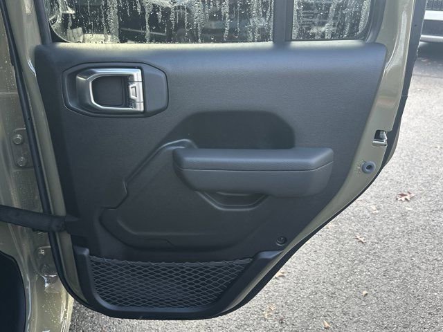 New 2026 Jeep Gladiator Sport image 16