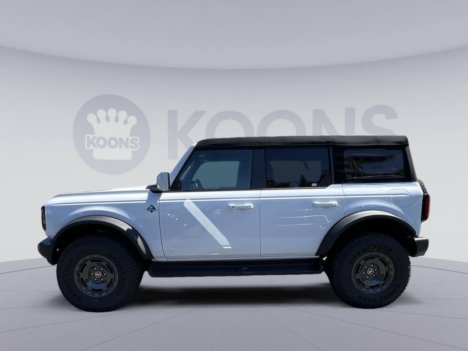 New 2025 Ford Bronco Outer Banks w/ Sasquatch Package AWD/4WD image 7