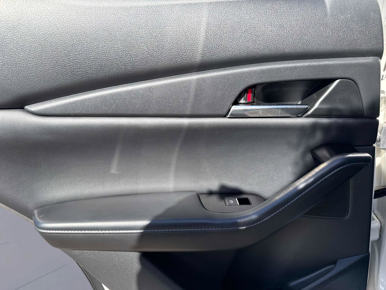 Certified 2025 MAZDA CX-30 AWD 2.5 S w/ Preferred Package image 11