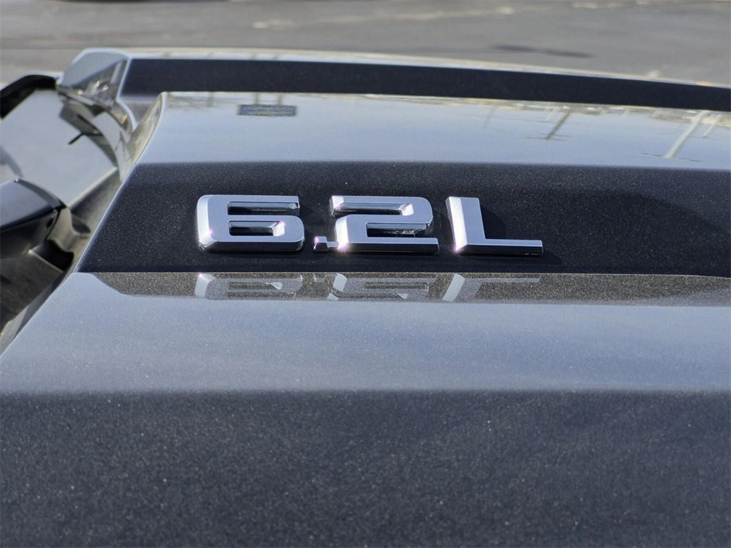 Used 2022 Chevrolet Silverado 1500 ZR2 w/ Technology Package image 11