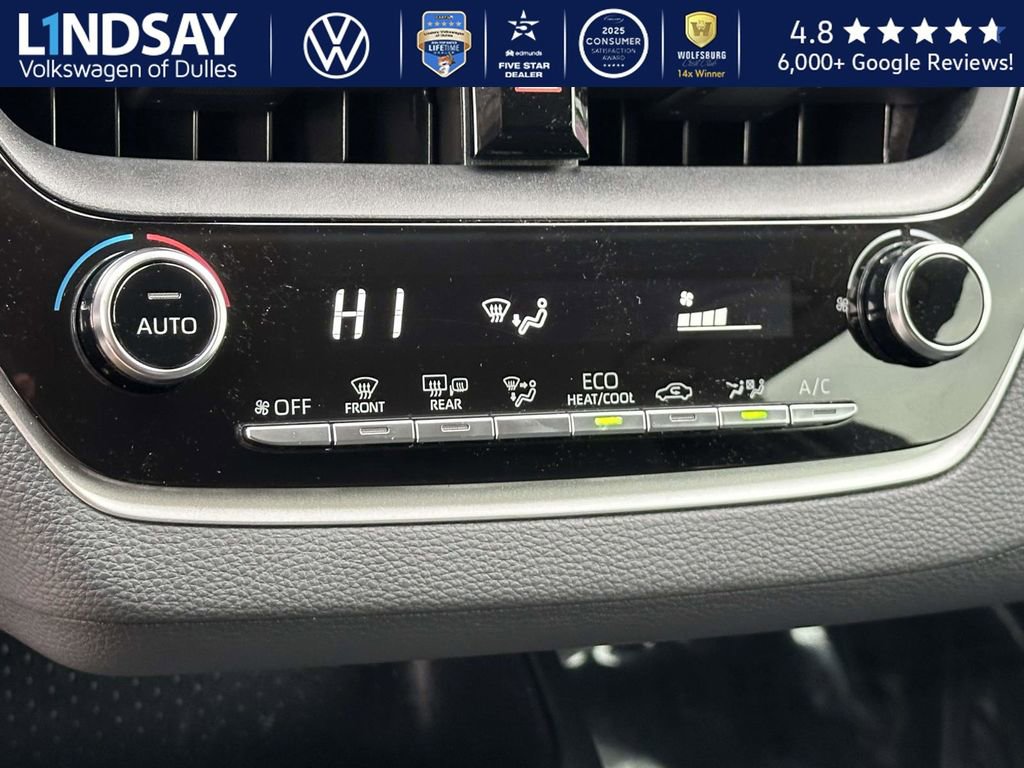 Used 2021 Toyota Corolla LE w/ Carpet Mat Package (TMS) image 17