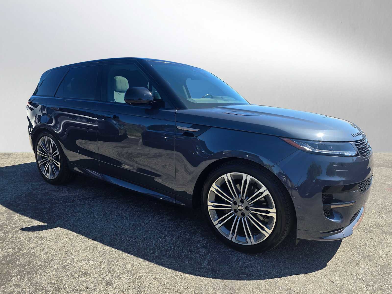 Used 2024 Land Rover Range Rover Sport Dynamic SE image 7