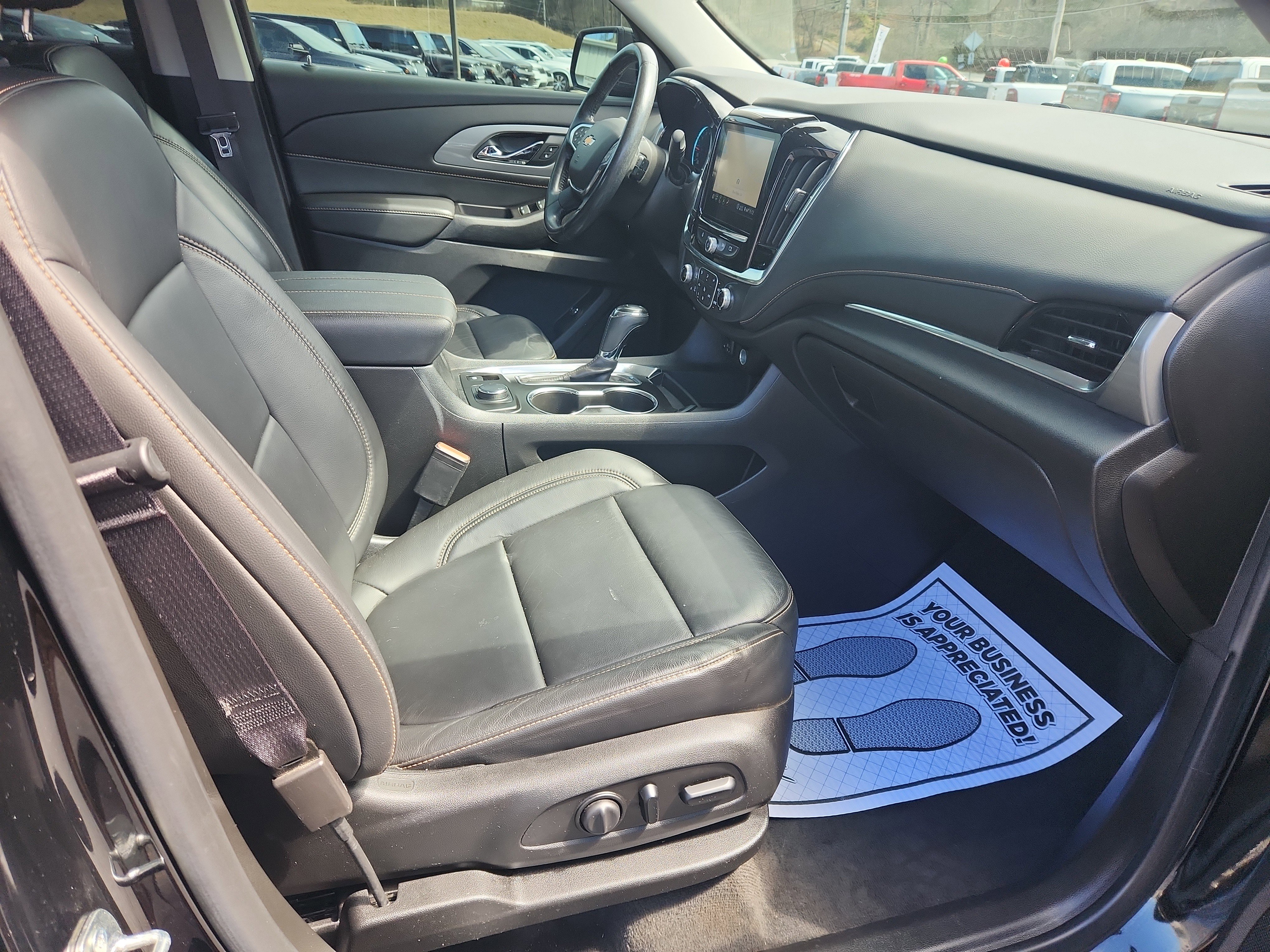 Used 2020 Chevrolet Traverse LT w/ LT Premium Package image 51