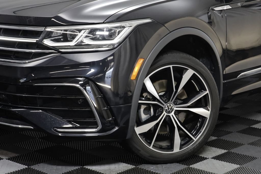 Certified 2022 Volkswagen Tiguan SEL R-Line AWD/4WD image 3