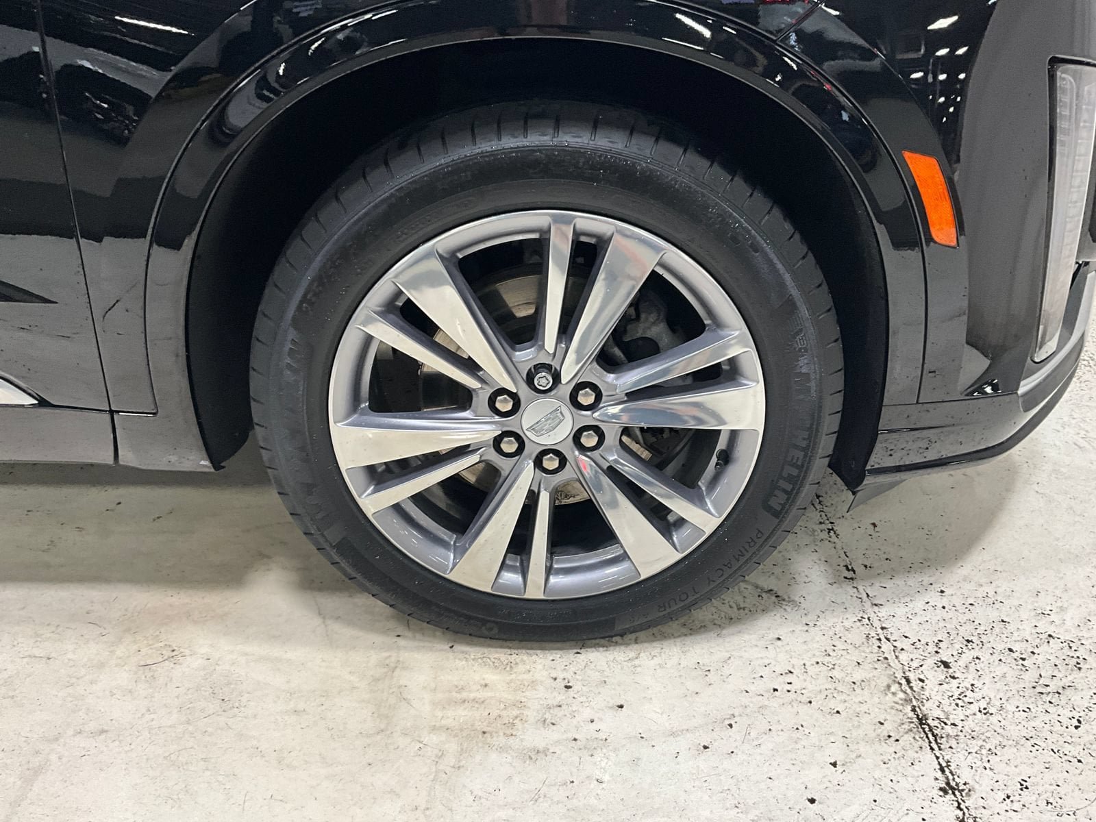 Used 2024 Cadillac XT6 Premium Luxury AWD/4WD image 12
