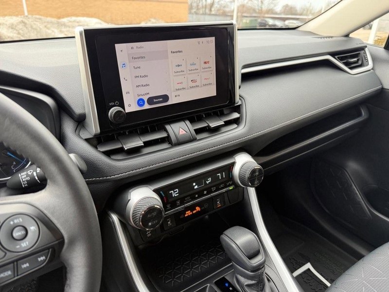 Used 2025 Toyota RAV4 Woodland Edition image 25
