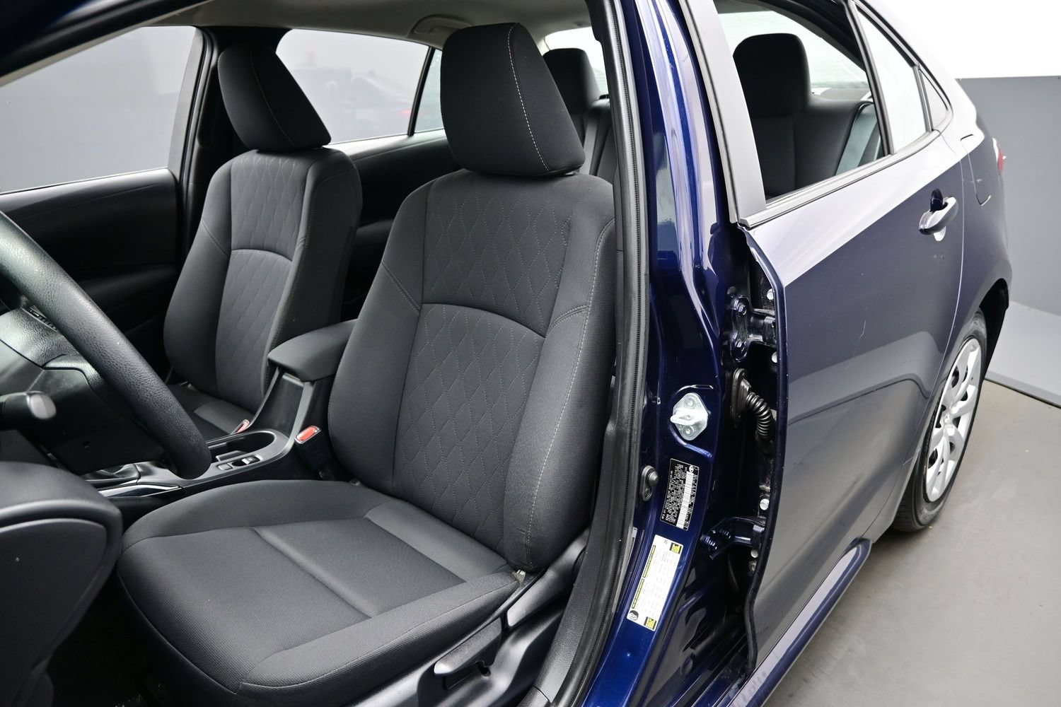 Used 2024 Toyota Corolla LE FWD image 11
