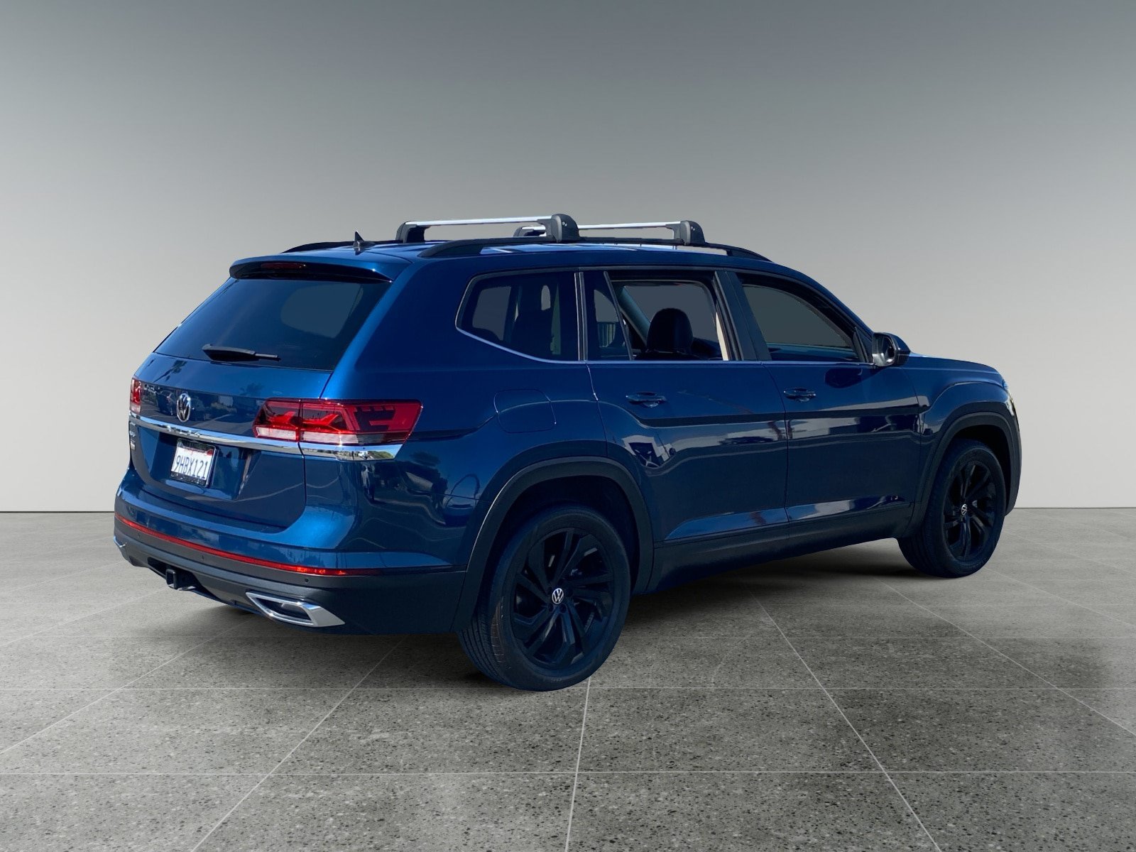 Used 2023 Volkswagen Atlas SE w/ Panoramic Sunroof Package FWD image 5