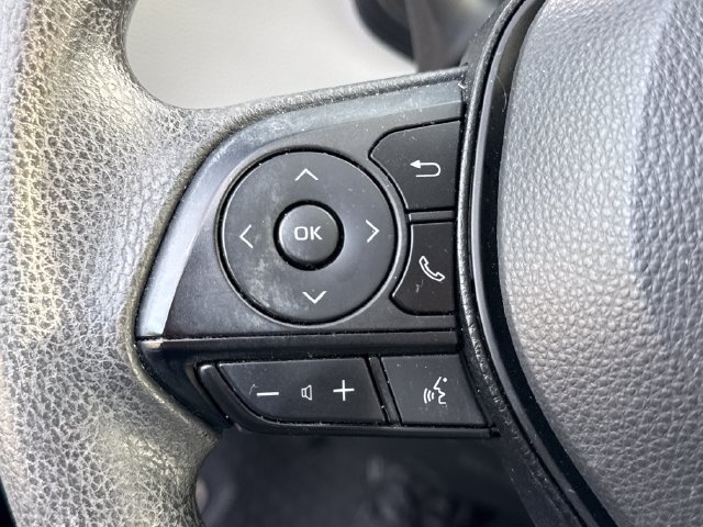 Used 2020 Toyota Corolla LE FWD image 25
