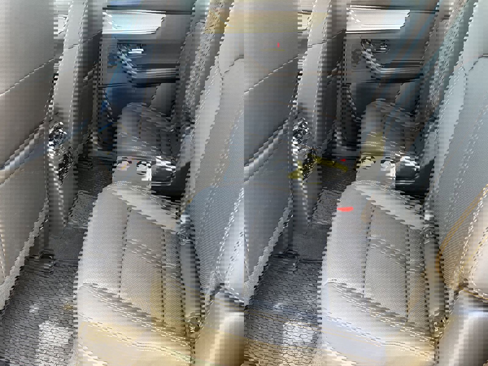 Used 2025 MAZDA CX-90 3.3 Turbo w/ Preferred Package AWD/4WD image 18