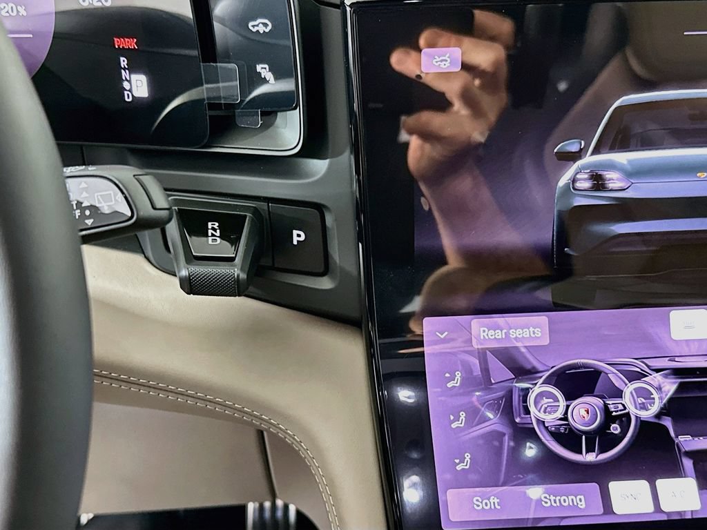 New 2026 Porsche Cayenne Electric AWD/4WD image 19