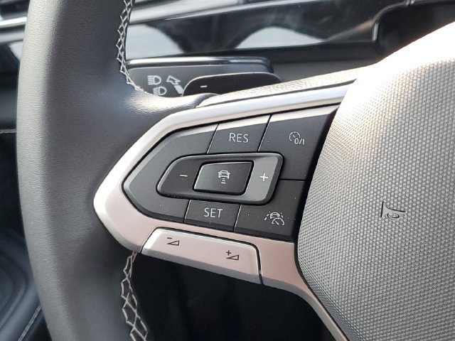 New 2026 Volkswagen Atlas Cross Sport SE AWD/4WD image 17