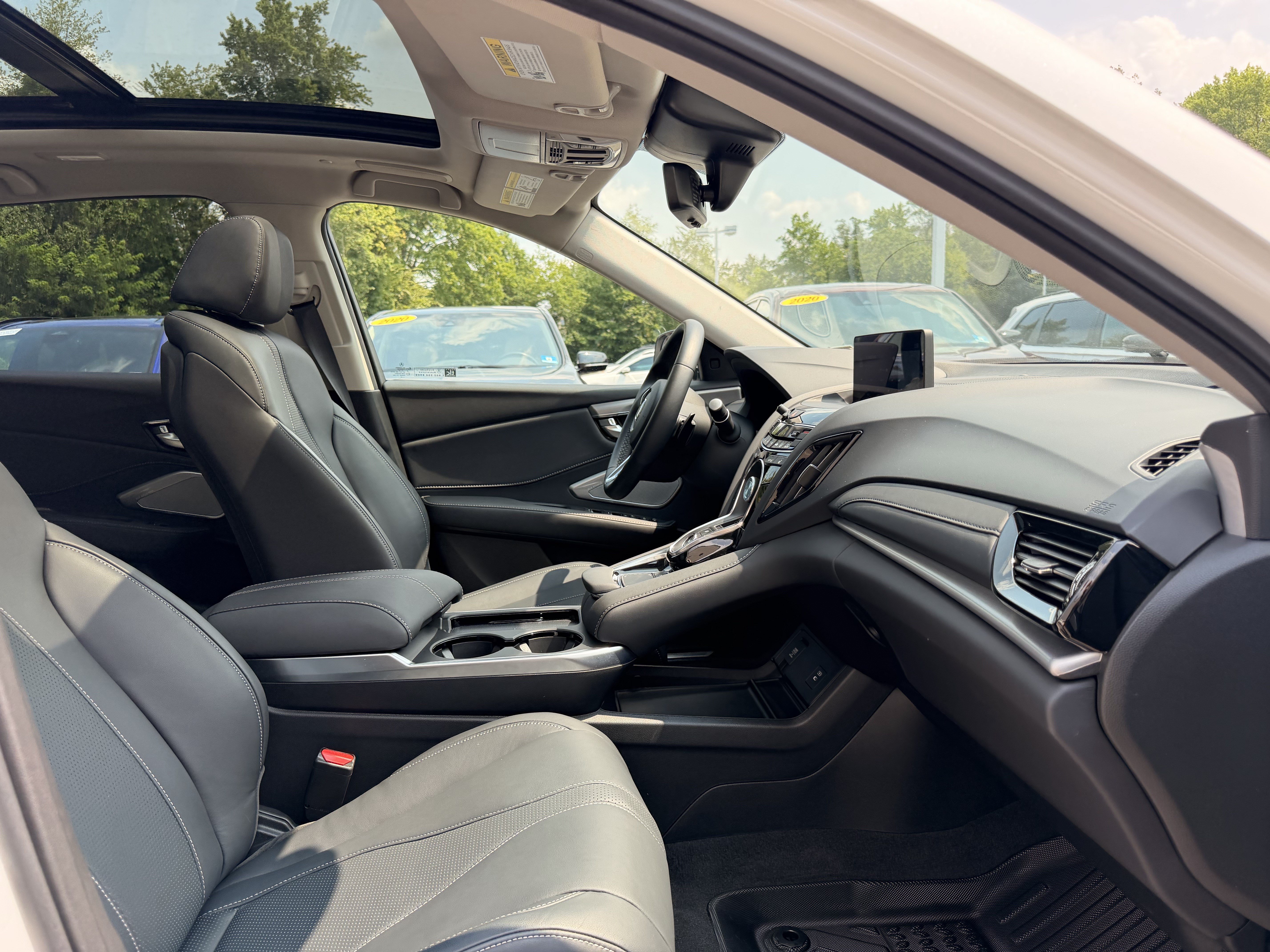 Used 2025 Acura RDX w/ Technology Package AWD/4WD image 16