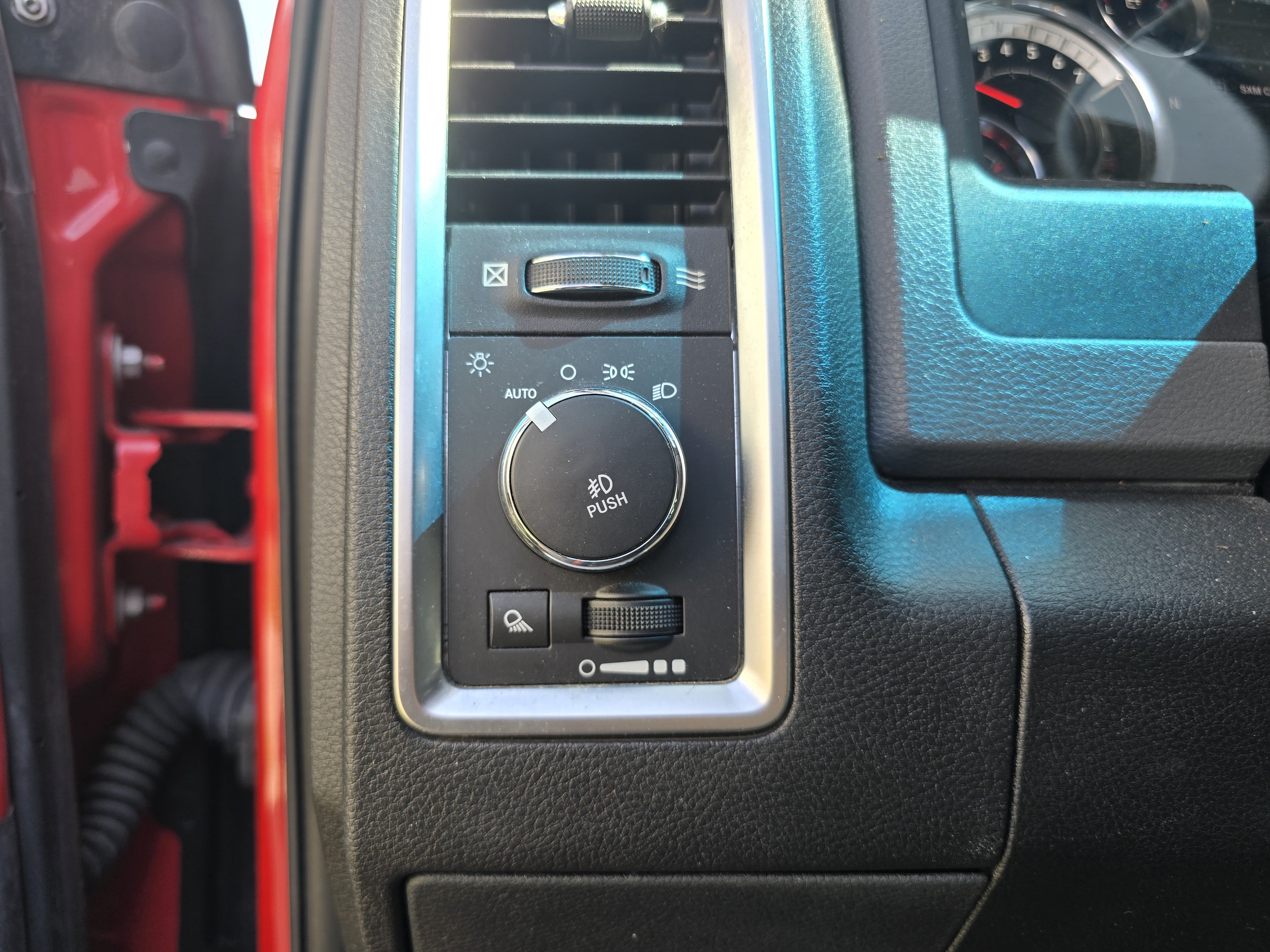 Used 2016 RAM 2500 Power Wagon w/ Luxury Group AWD/4WD image 18