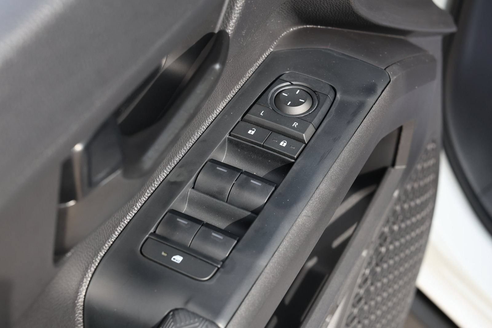 New 2026 Toyota Tacoma SR5 AWD/4WD image 28