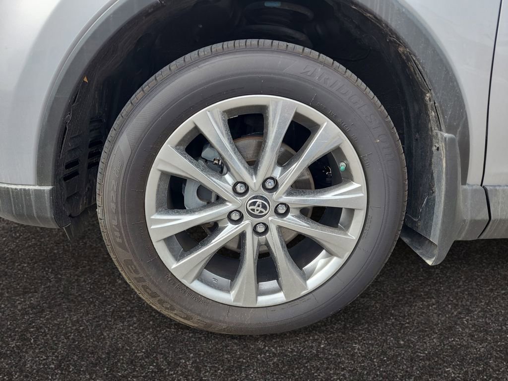 Used 2017 Toyota RAV4 Limited w/ Advanced Technology Package AWD/4WD image 14