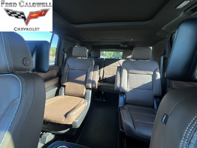 Used 2024 Chevrolet Suburban High Country w/ Advanced Technology Package AWD/4WD image 13