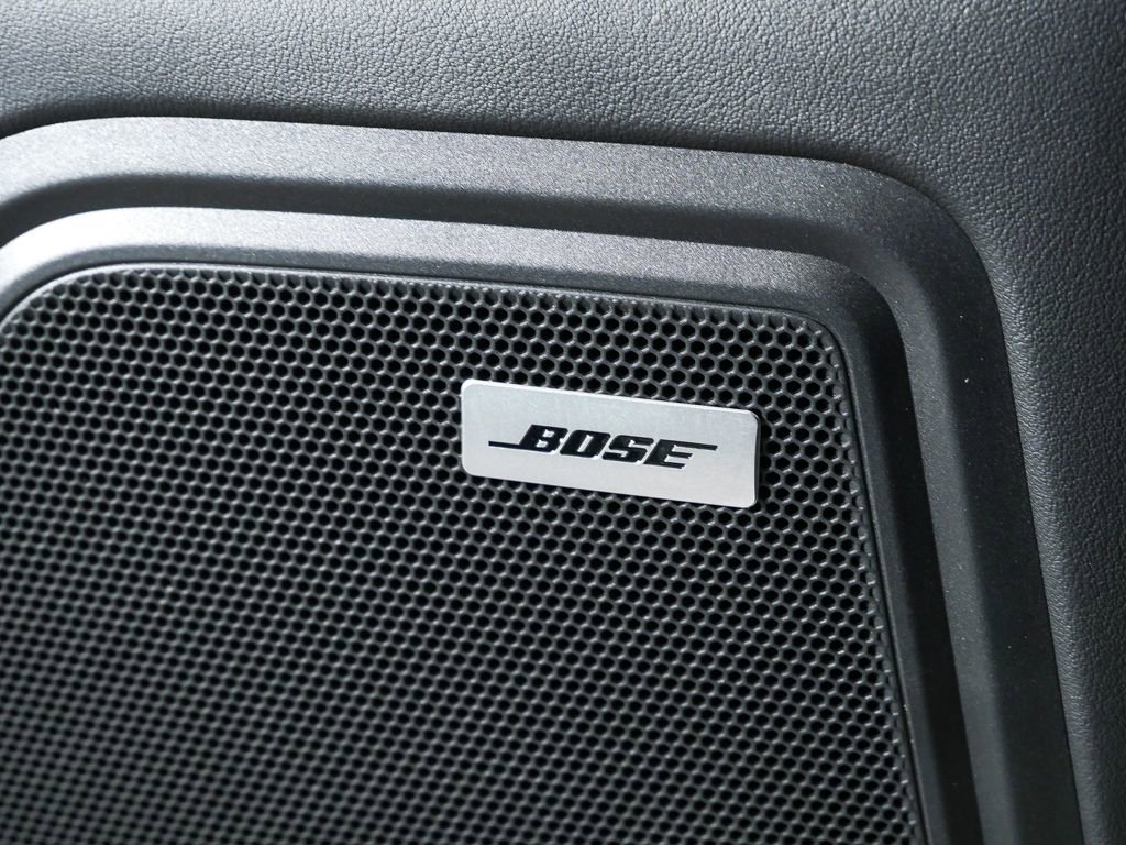 Certified 2025 Porsche Macan GTS image 7