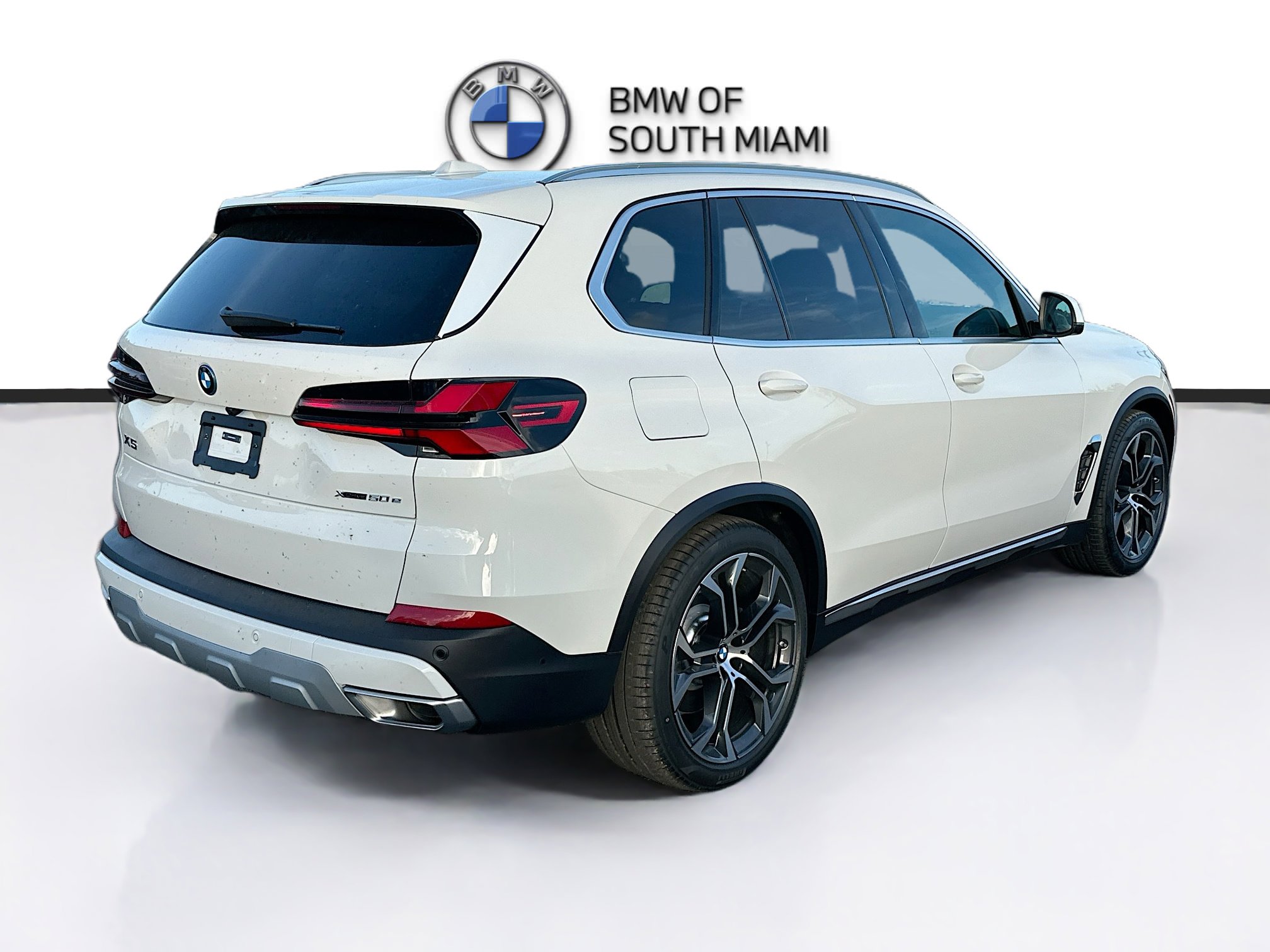 New 2026 BMW X5 xDrive50e w/ Climate Comfort Package image 6