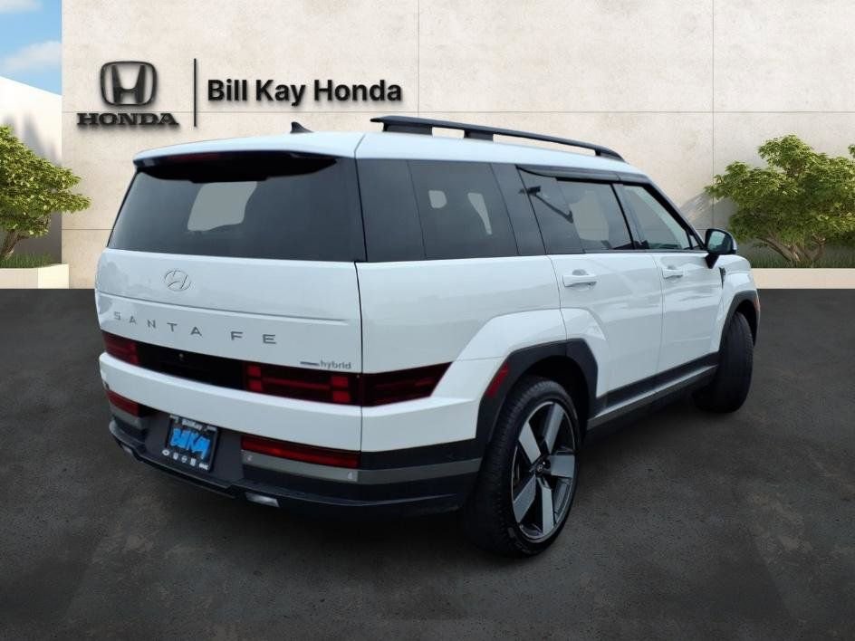 Used 2024 Hyundai Santa Fe Limited image 3