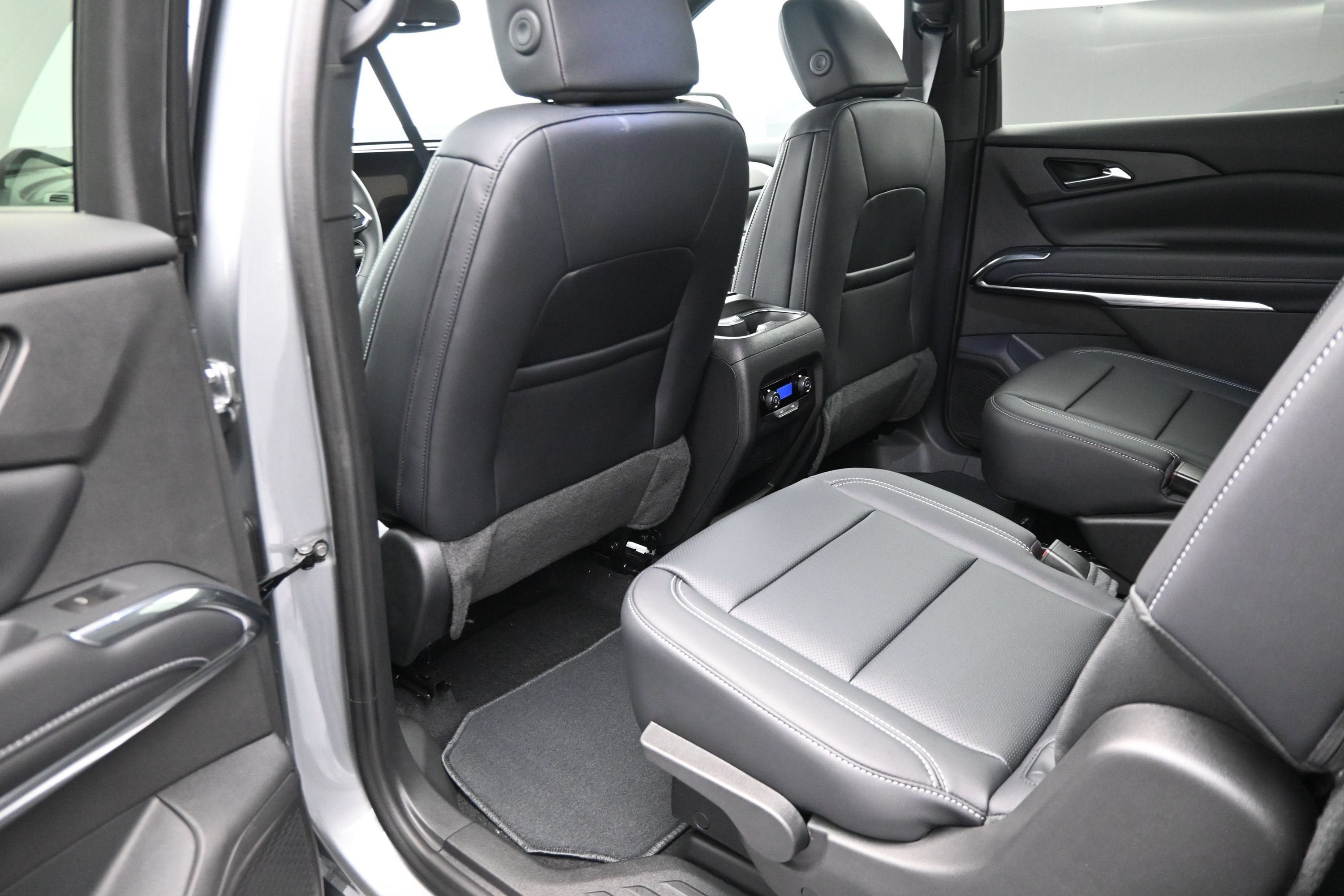 New 2027 Chevrolet Traverse LT w/ Midnight/Sport Edition AWD/4WD image 29