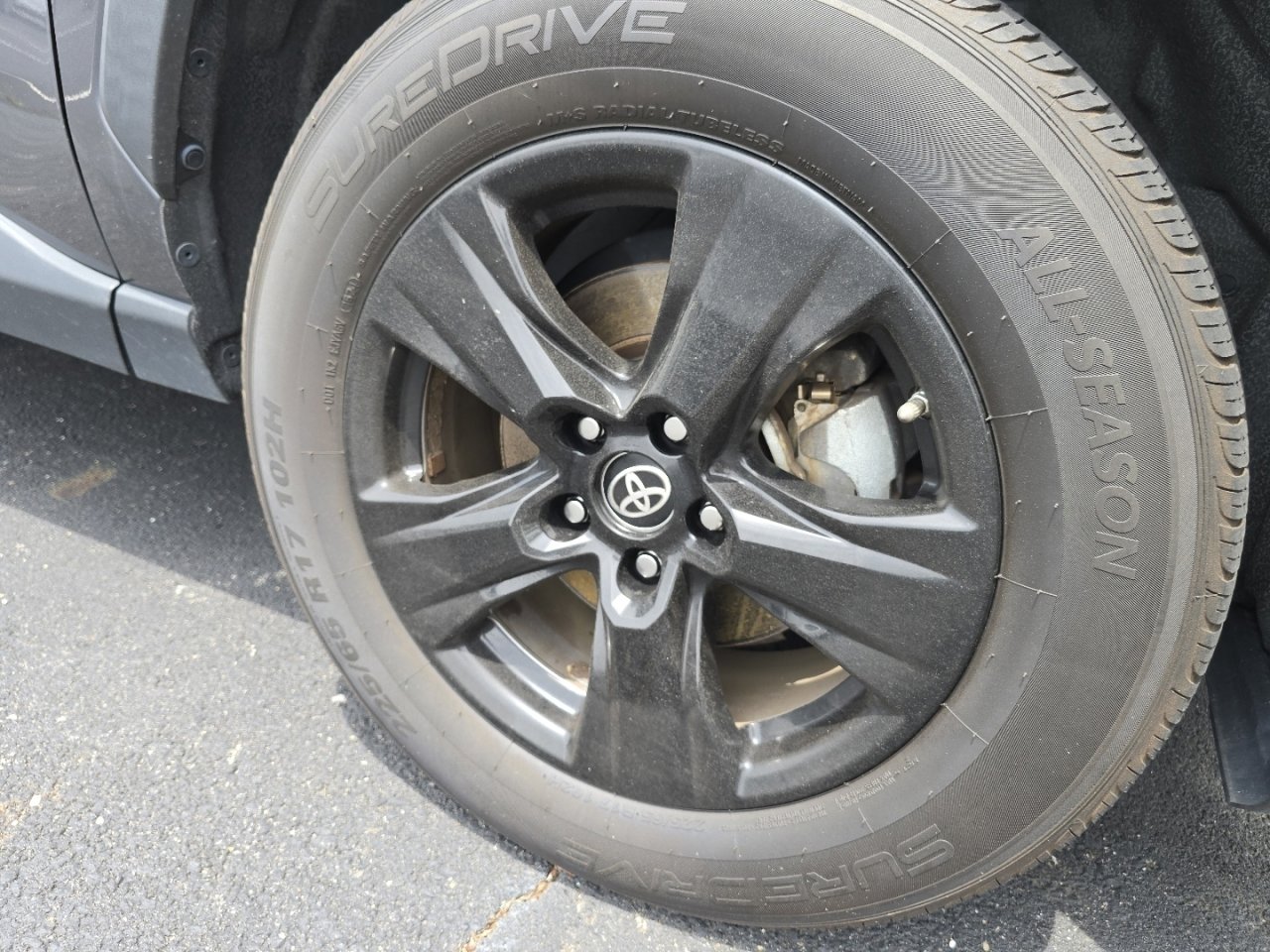 Used 2022 Toyota RAV4 LE AWD/4WD image 18