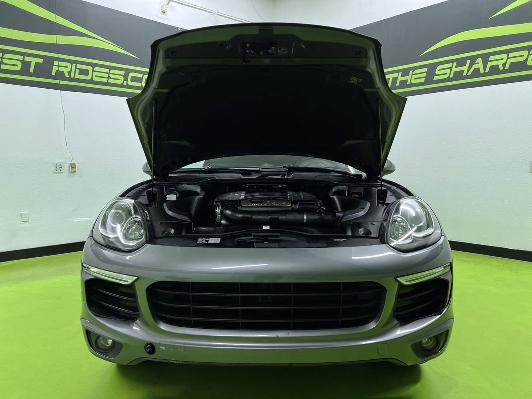 Used 2016 Porsche Cayenne AWD/4WD image 4